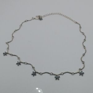 Elegant Silver???🧐 Color Floral Necklace